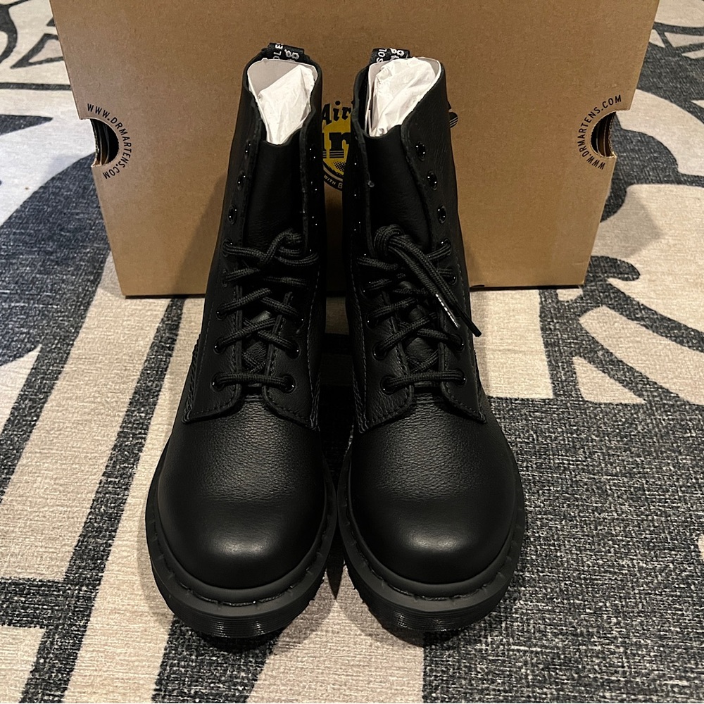 Dr Martens | Doc Martens - Black boots Size 7